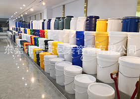 日本浪妣视频吉安容器一楼涂料桶、机油桶展区